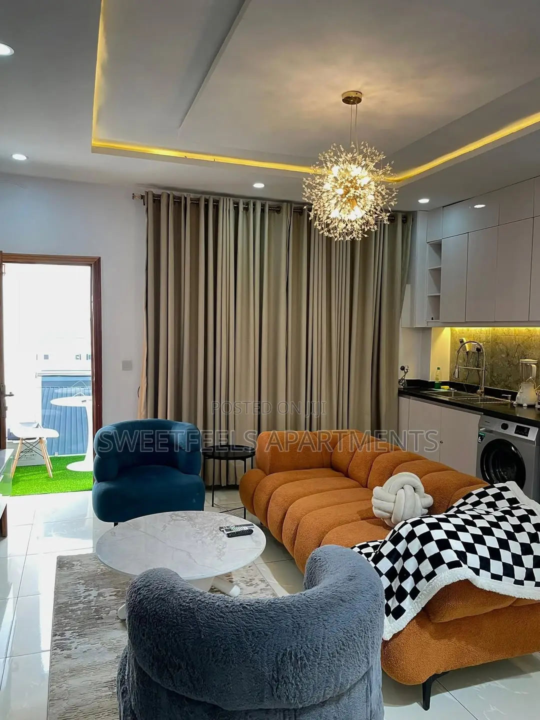 Cozy One Bedroom Flat + Ps4, 247 Power, Balcony Swimming Pool in Ikate