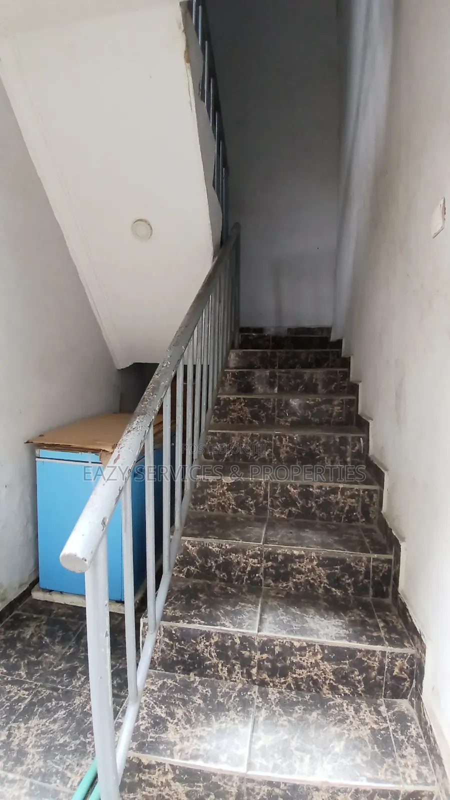 8bdrm Block of Flats in Awoyaya for sale in Awoyaya