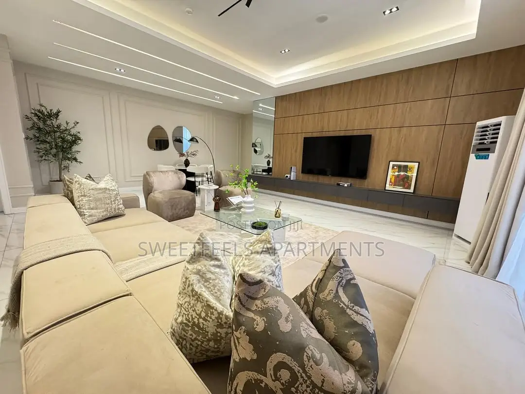 Luxurious 2bed With Ps5 and Swimming Pool (11th Hour Unit) in Lekki Expressway