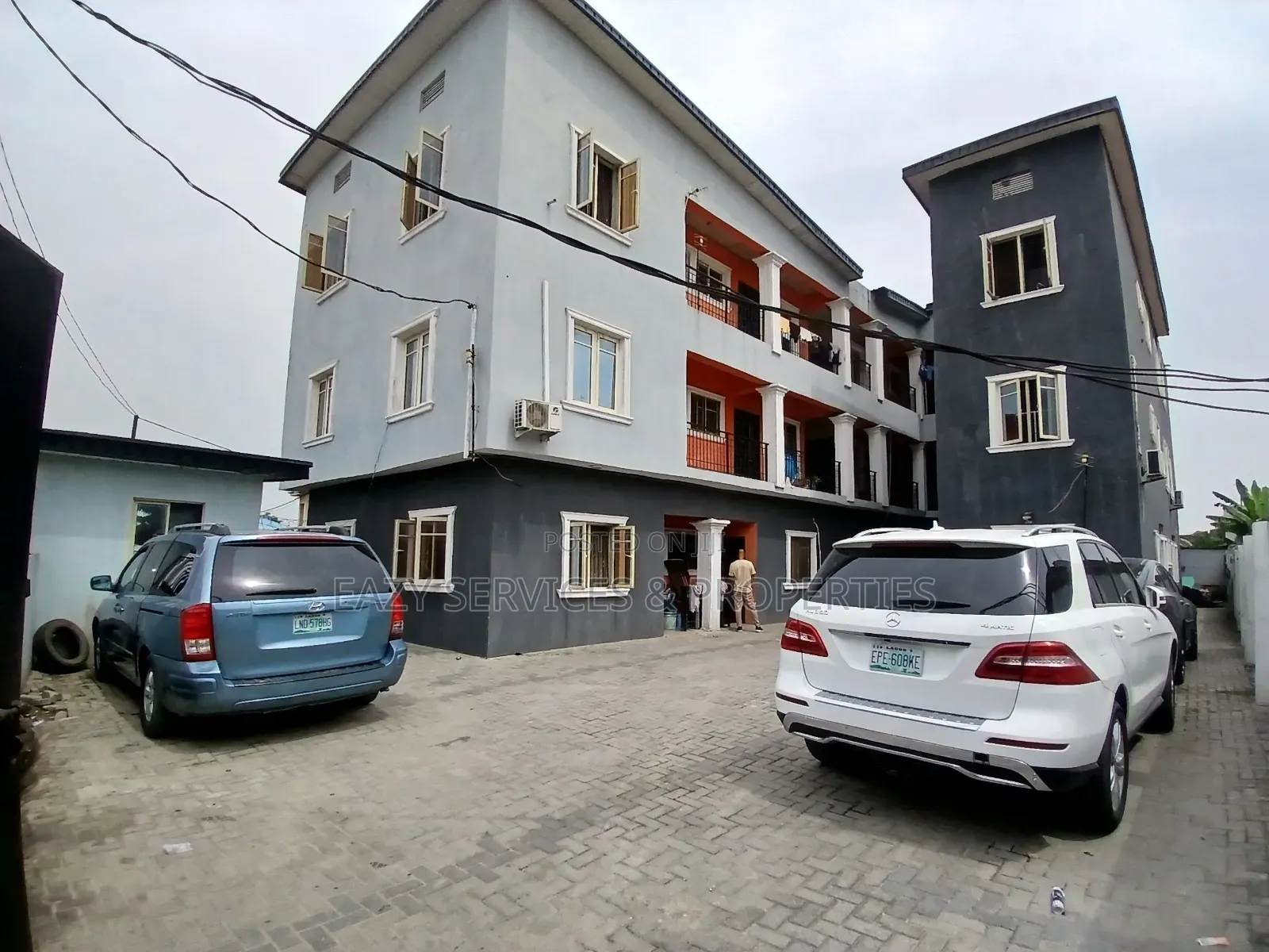19bdrm Block of Flats in Awoyaya for sale in Awoyaya