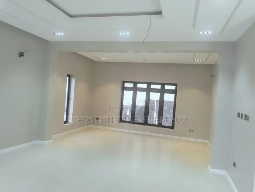 5bdrm Duplex in Guzape District for rent in Guzape District