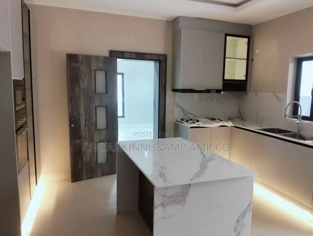 5bdrm Duplex in Guzape District for rent in Guzape District