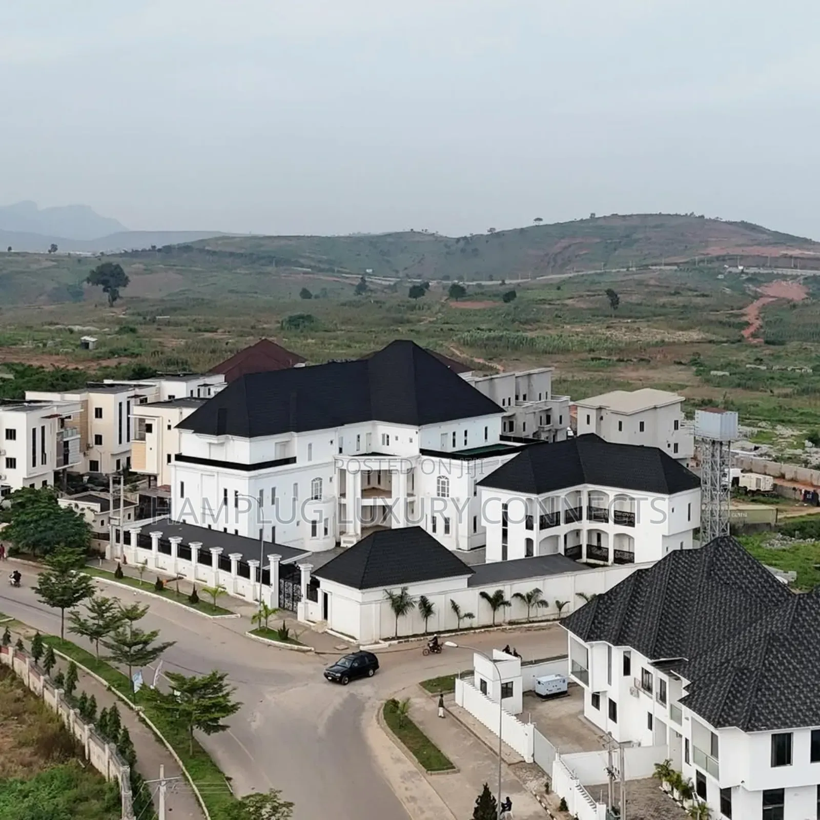 Furnished 17bdrm Mansion in Asokoro for sale in Asokoro