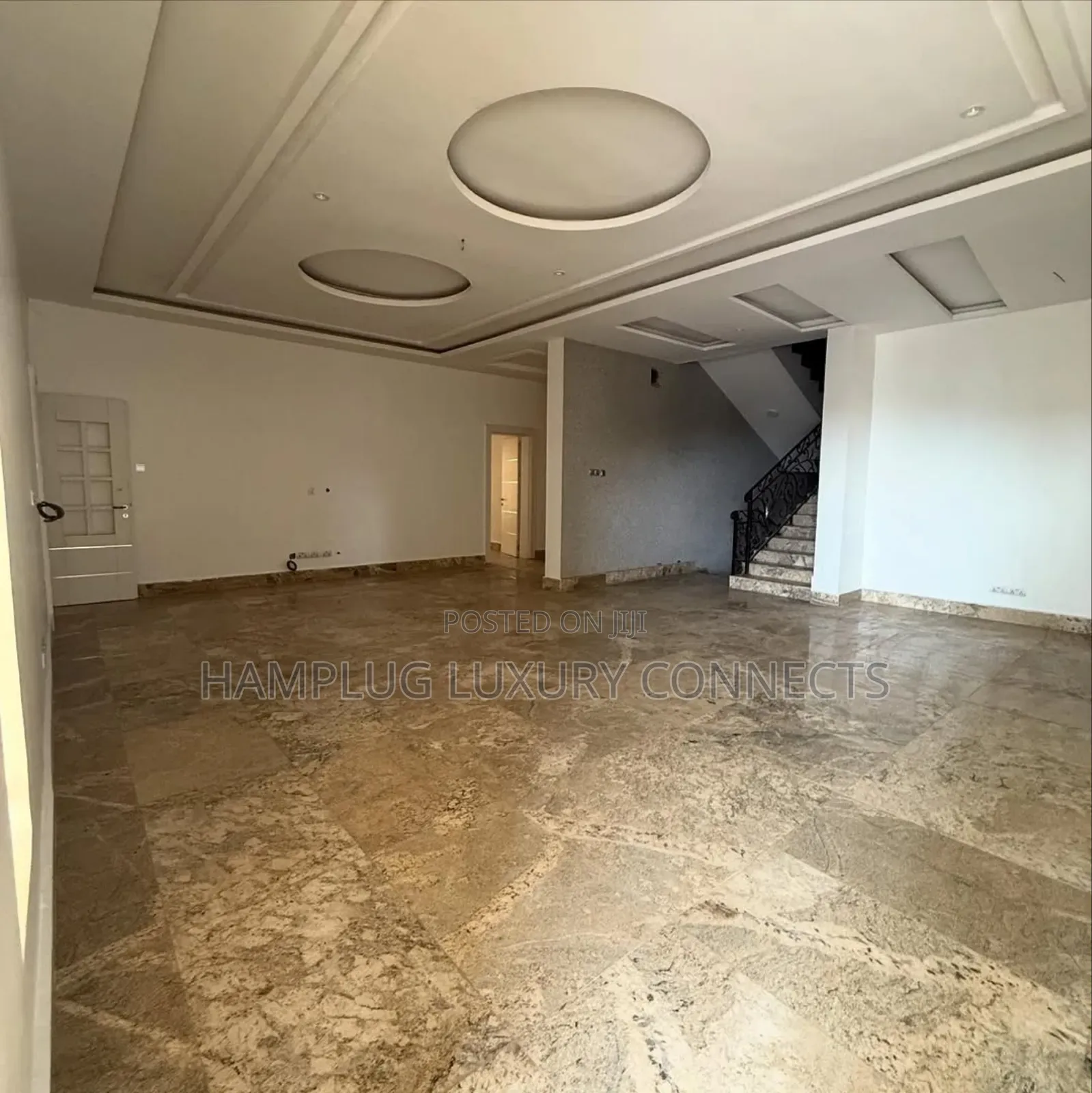 Furnished 17bdrm Mansion in Asokoro for sale in Asokoro