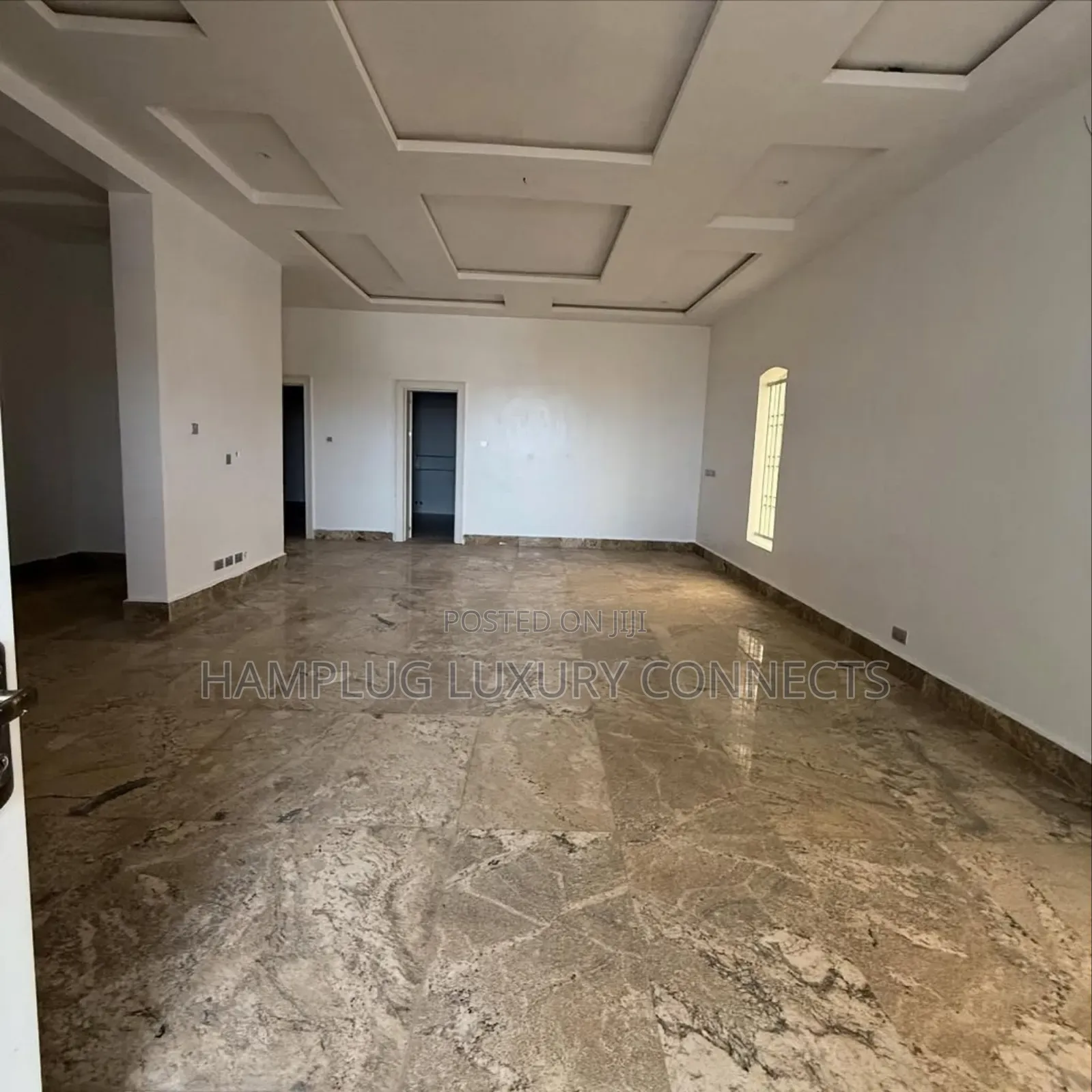 Furnished 17bdrm Mansion in Asokoro for sale in Asokoro