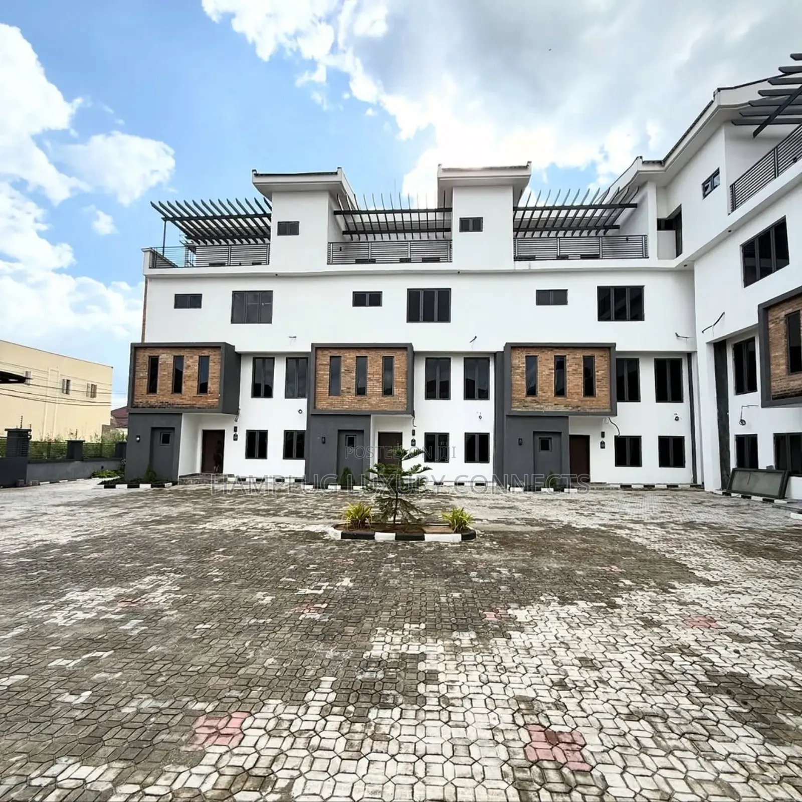 Furnished 4bdrm Townhouse/Terrace in Jahi for sale in Jahi