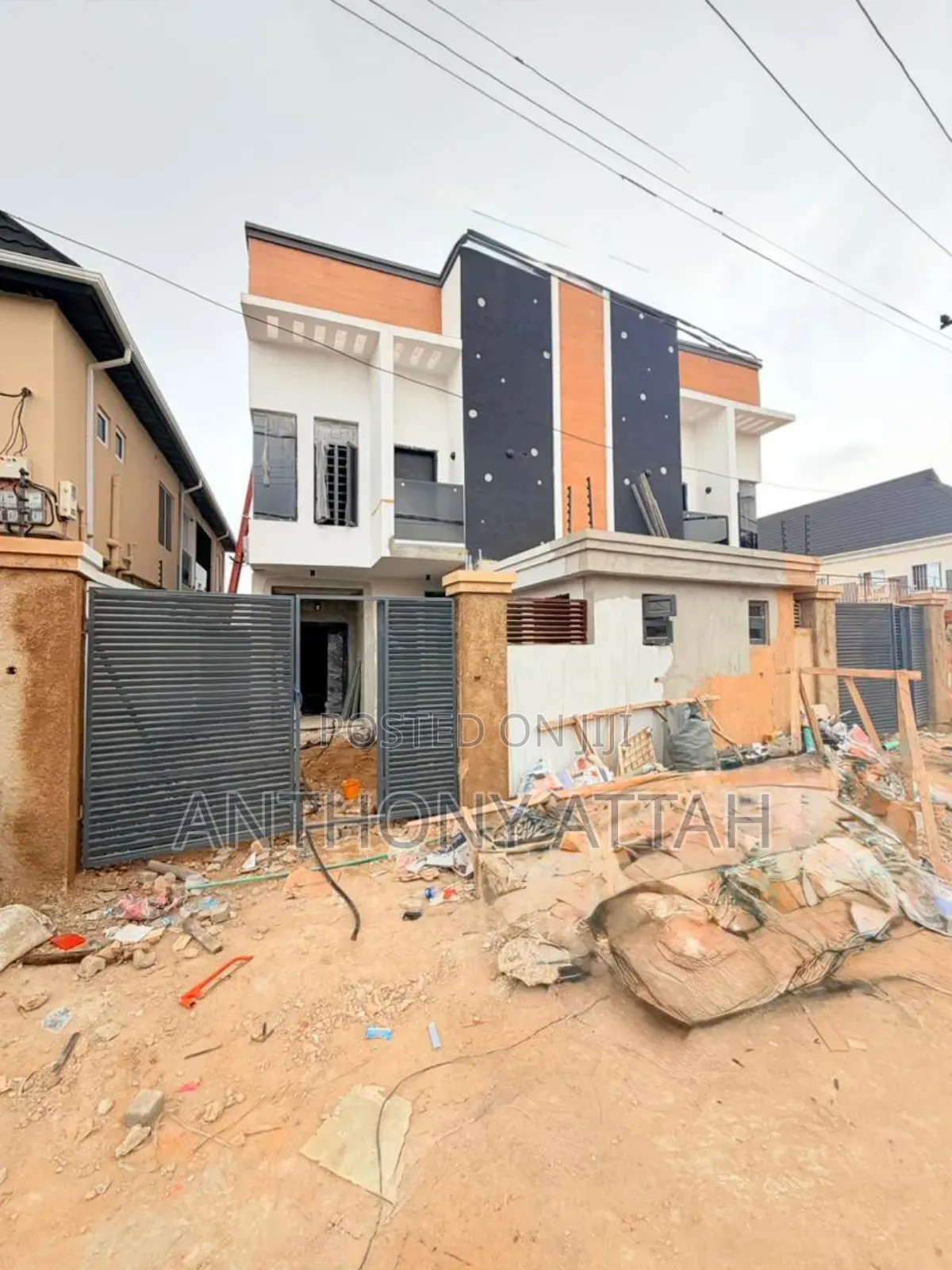 Furnished 4bdrm Duplex in Surulere for sale in Surulere