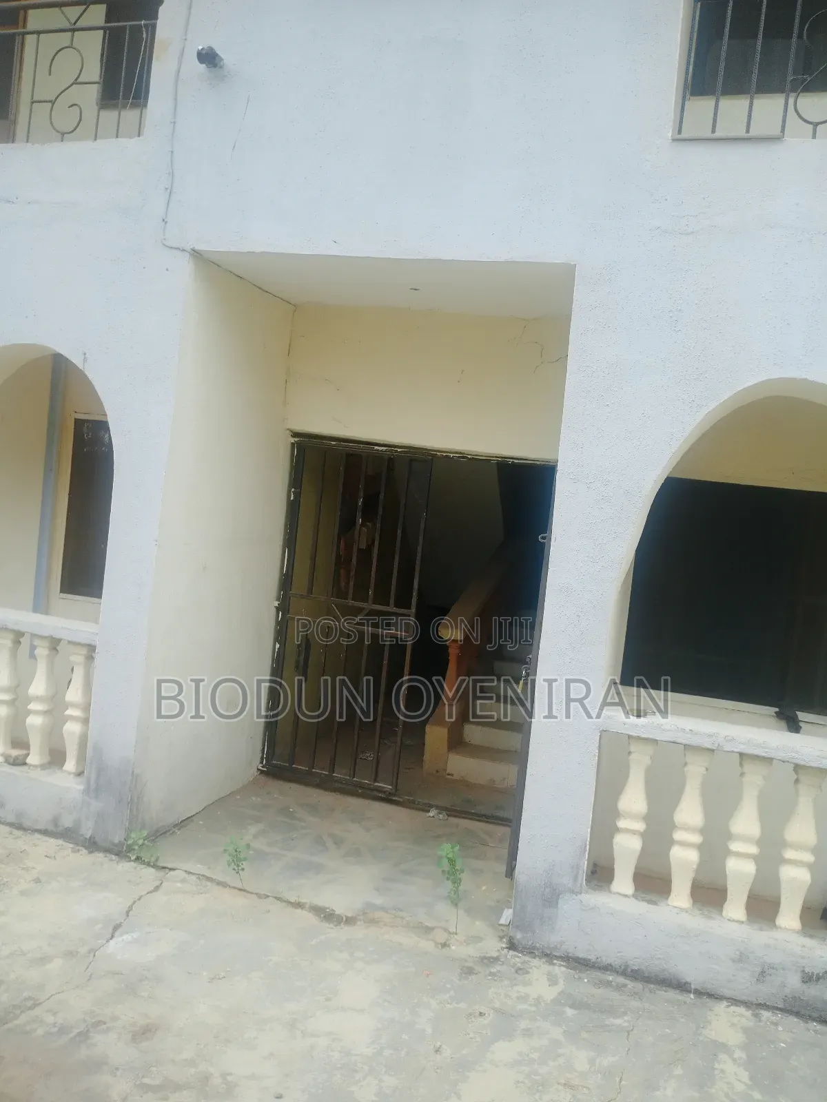 3bdrm Block of Flats in Iseri Olofin for sale in Iseri Olofin