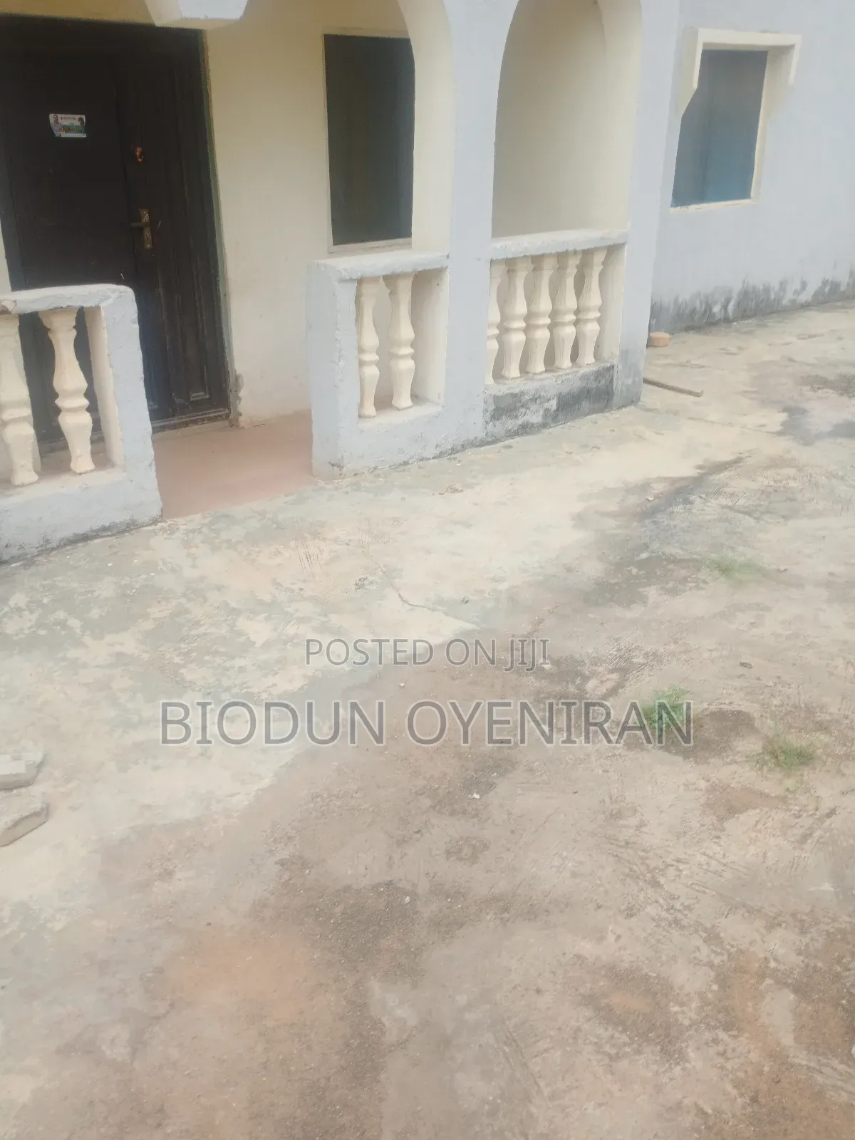 3bdrm Block of Flats in Iseri Olofin for sale in Iseri Olofin