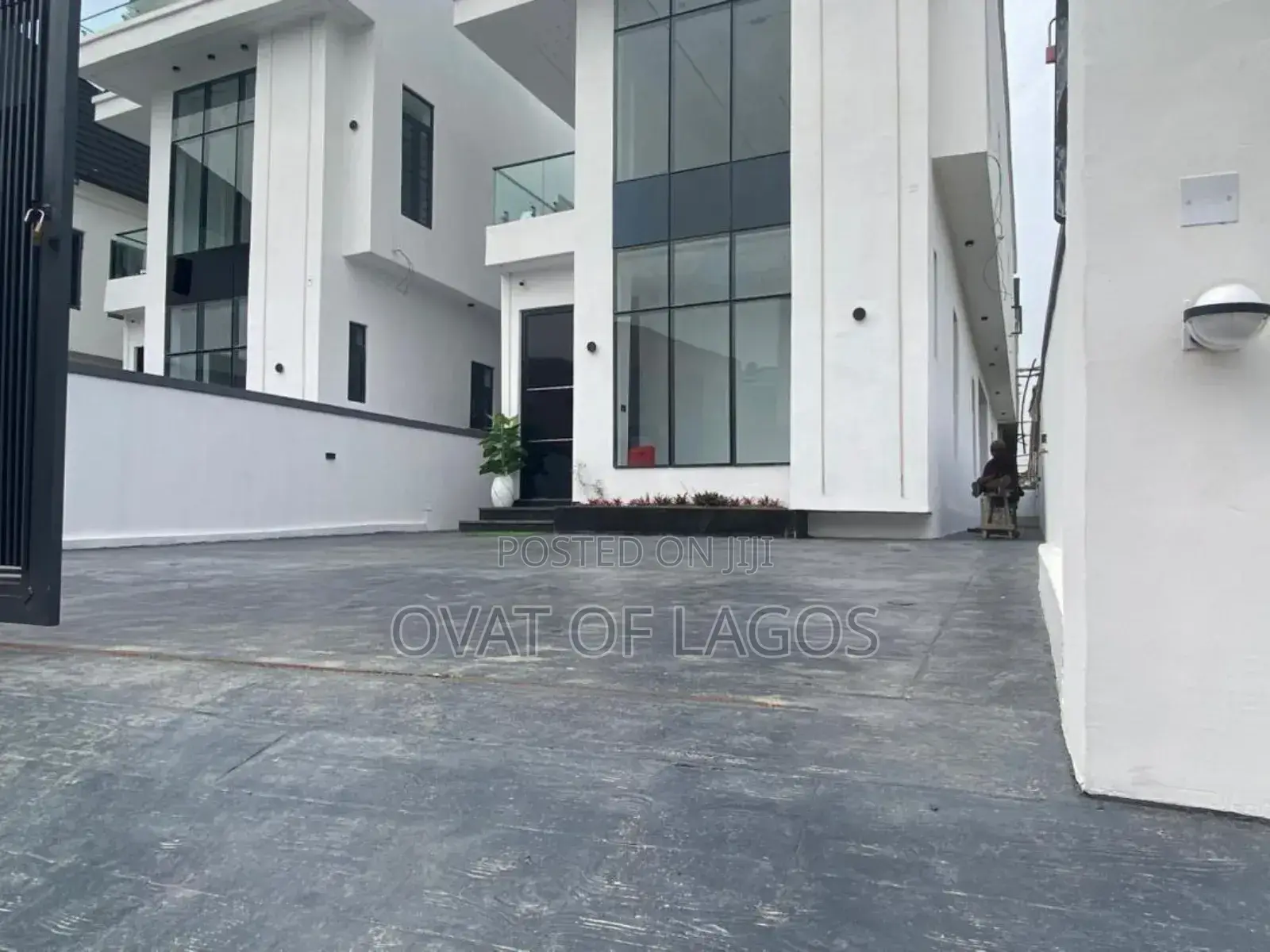 5bdrm Duplex in Harris Drive By Vgc, Lekki for sale in Lekki