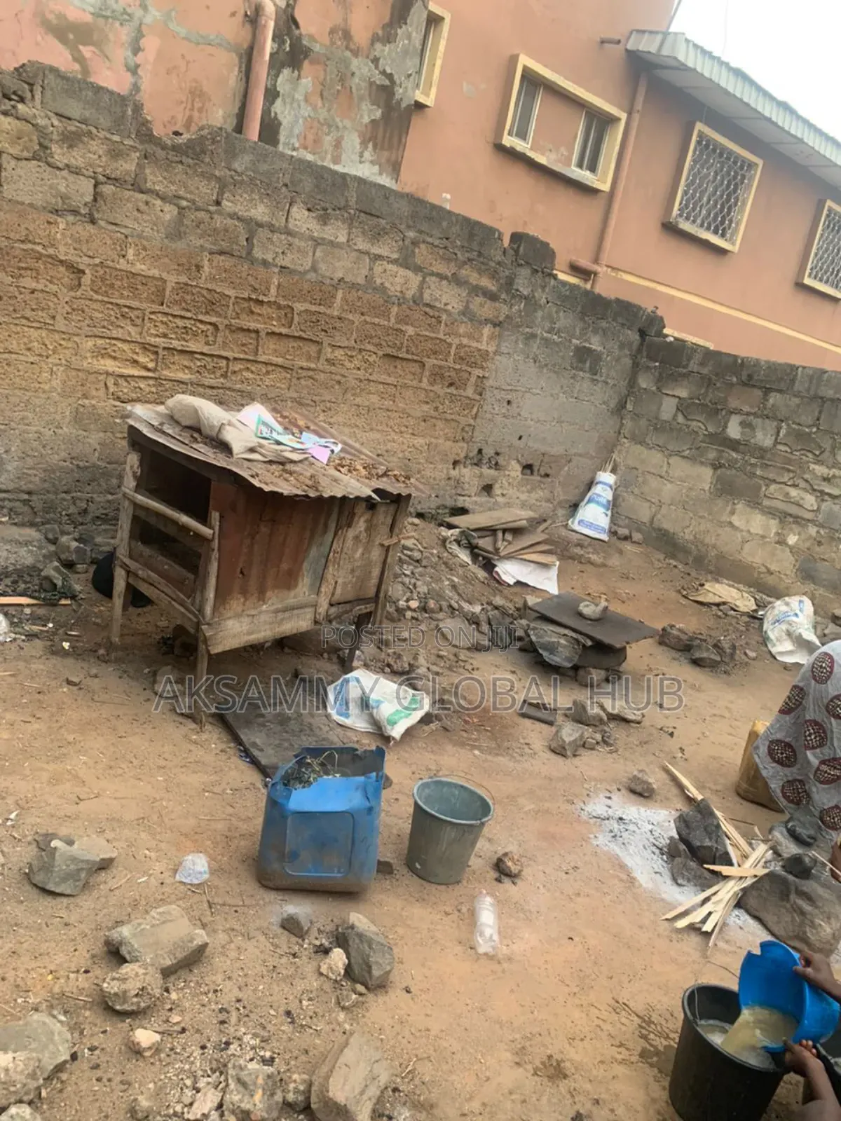 16bdrm Apartment in Omorilewa Street,, Ibadan for sale in Ibadan
