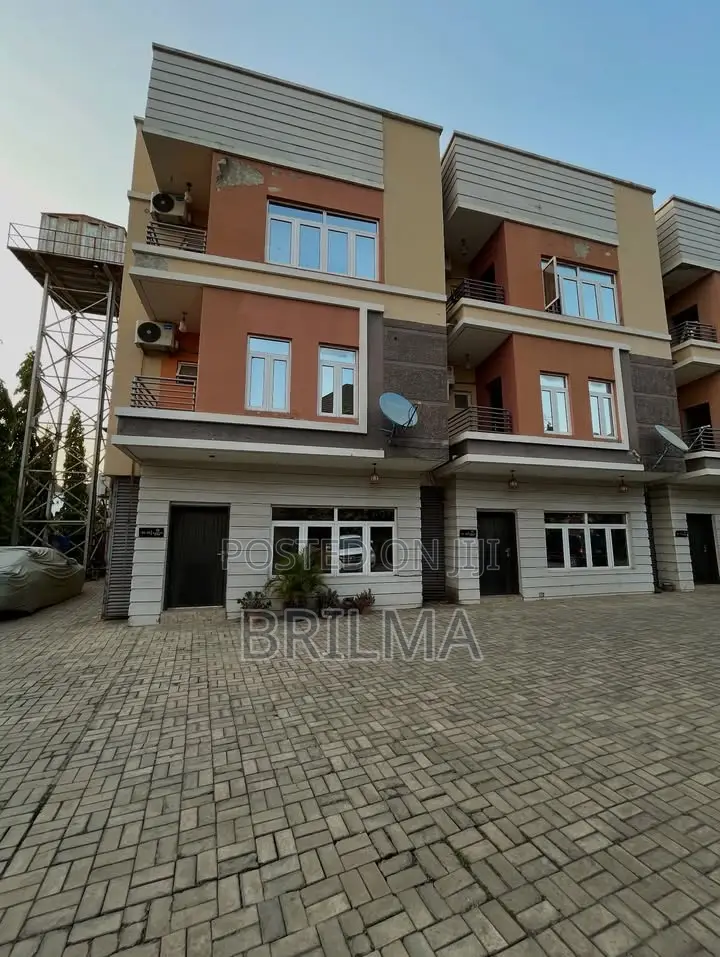 4bdrm Duplex in Jahi for sale in Jahi