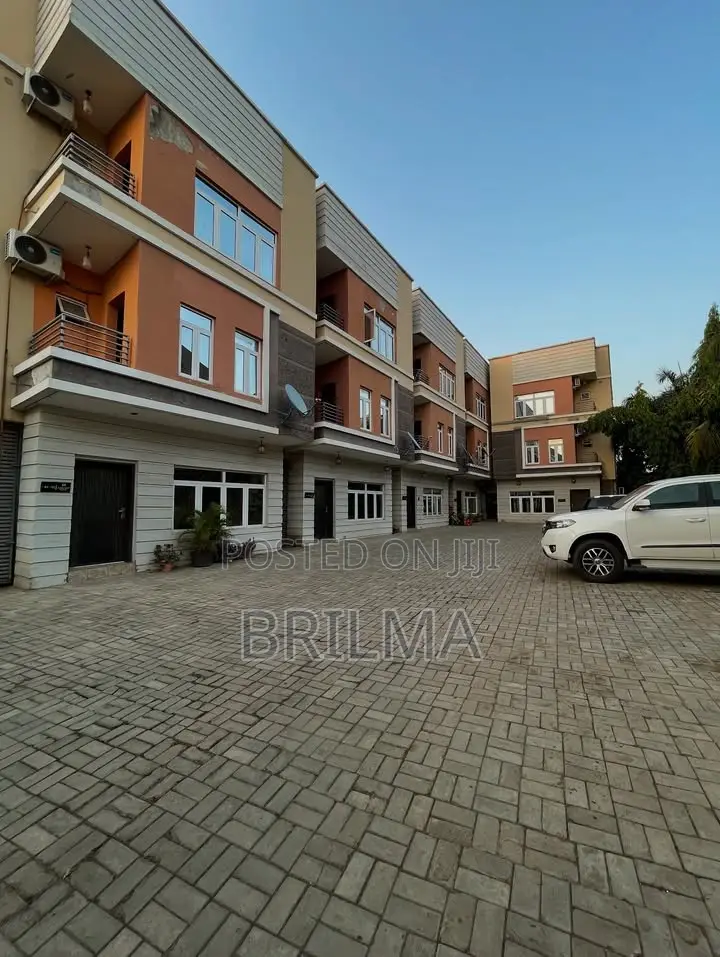 4bdrm Duplex in Jahi for sale in Jahi