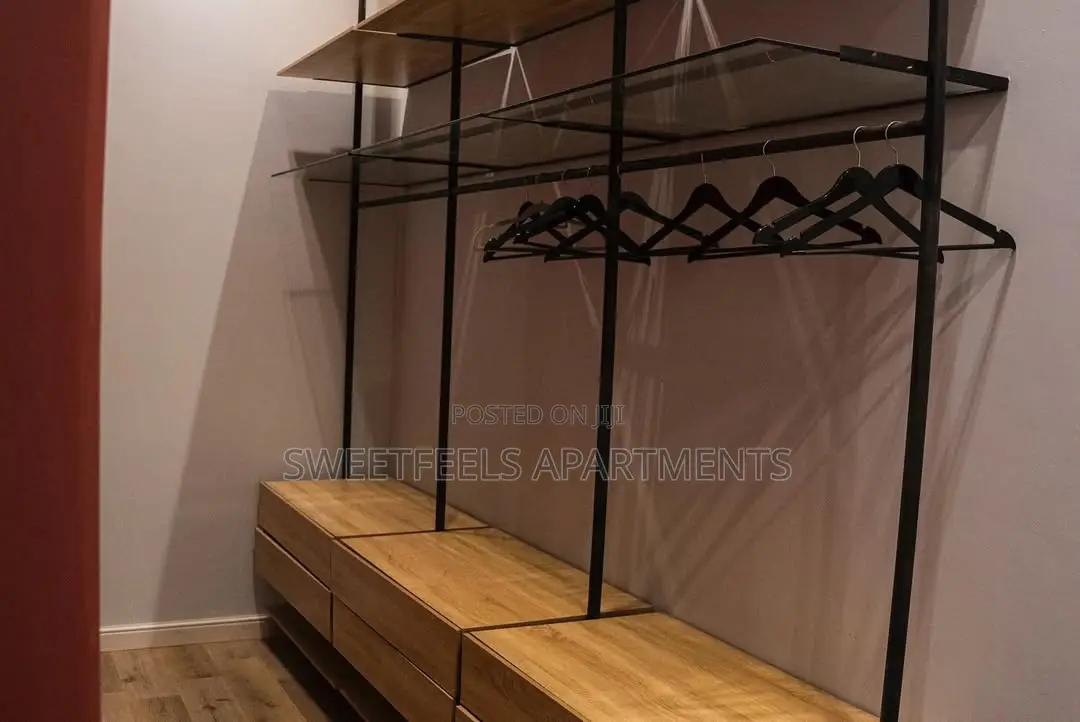 Spacious 3 Bedroom Penthouse With a Fascinating Water Front View. in Lekki Expressway