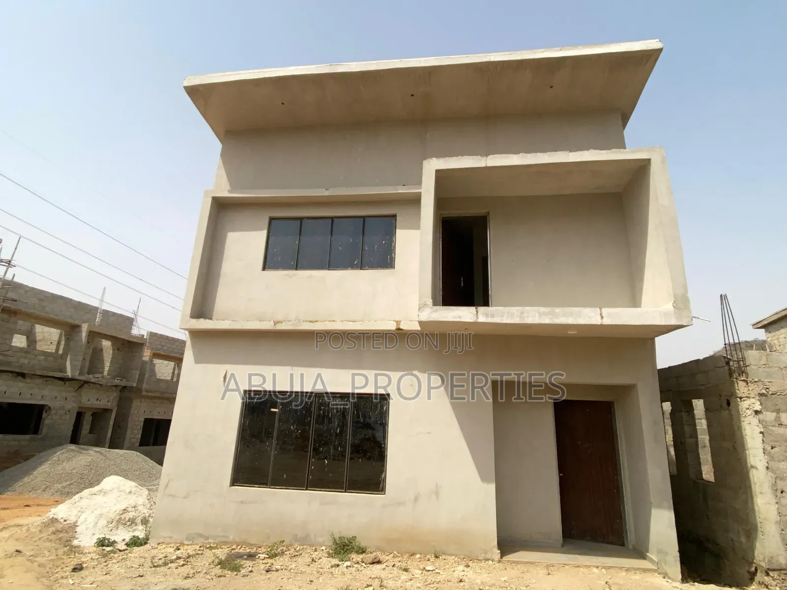 4bdrm Duplex in In A Secured Estate, Dawaki for sale in Dawaki