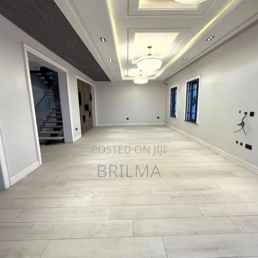 4bdrm Duplex in Lugbe District for sale in Lugbe District