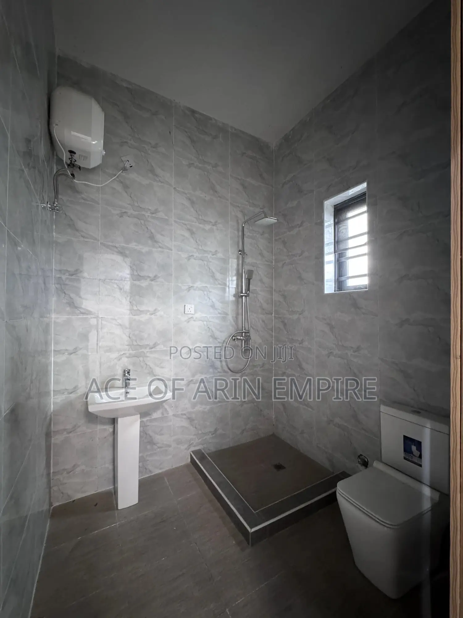5bdrm Duplex in Royal Garden Estate, Ajah for sale in Ajah