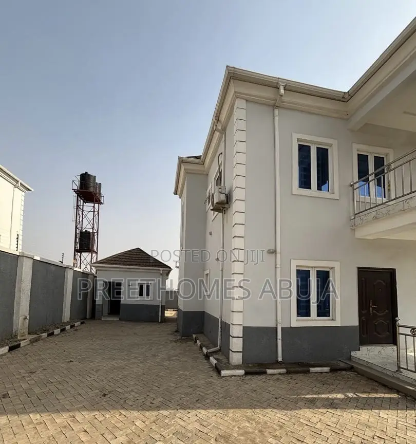 5bdrm Duplex in Naf Valley Estate for sale in Asokoro
