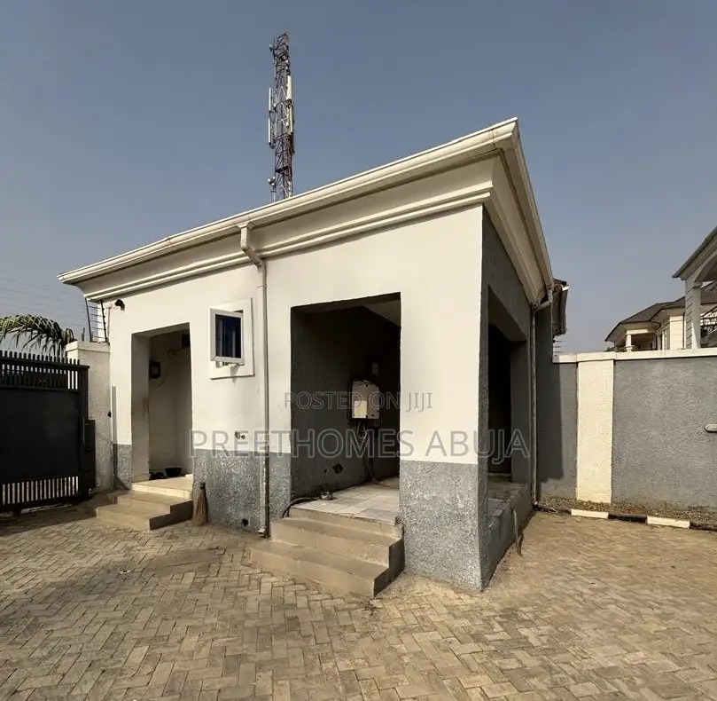 5bdrm Duplex in Naf Valley Estate for sale in Asokoro