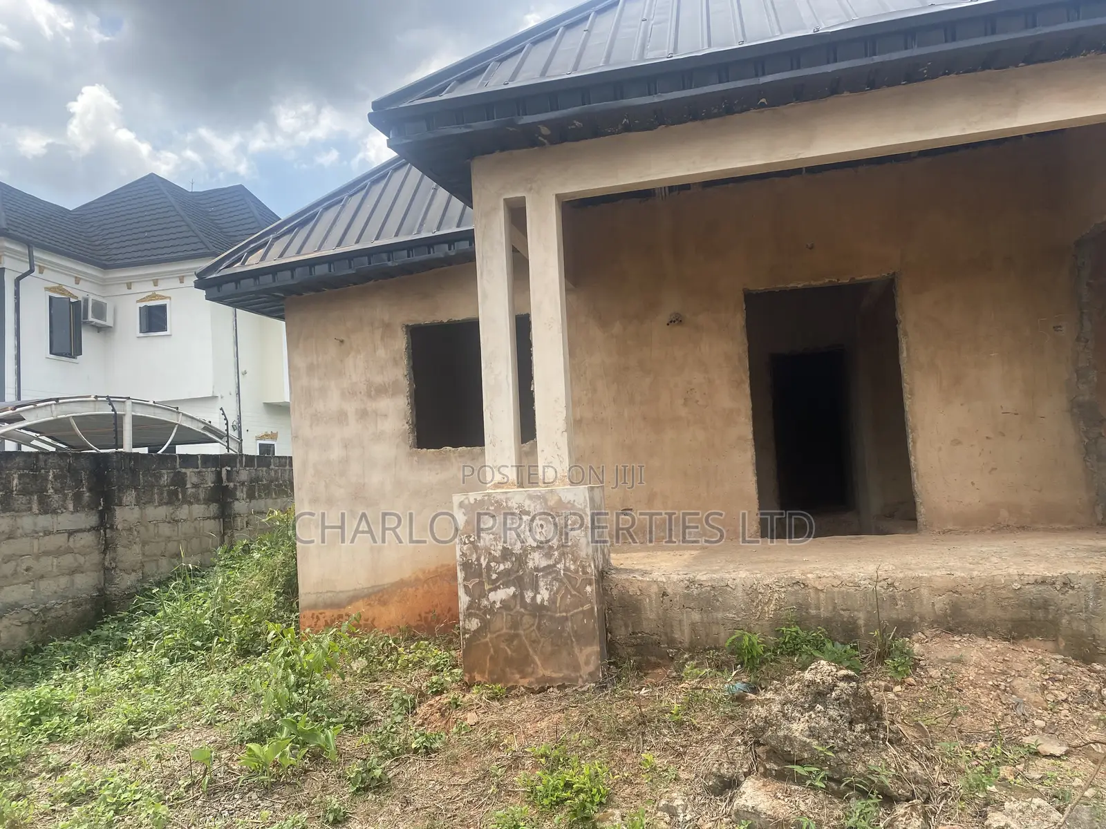 5bdrm Block of Flats in Benin City for sale in Benin City