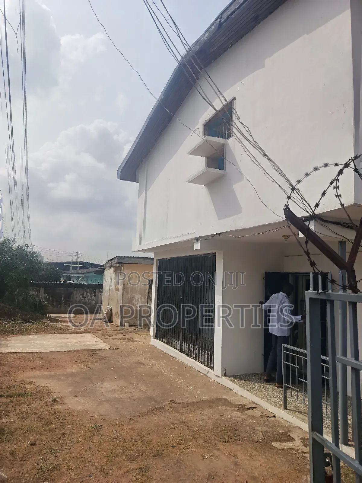 Commercial Duplex 4lease Directly on D Rd at Aare Avenue Bodija, Ibadan in Ibadan