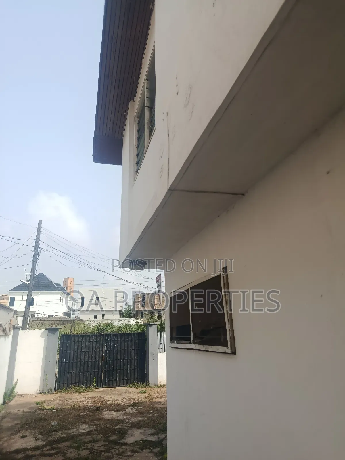 Commercial Duplex 4lease Directly on D Rd at Aare Avenue Bodija, Ibadan in Ibadan