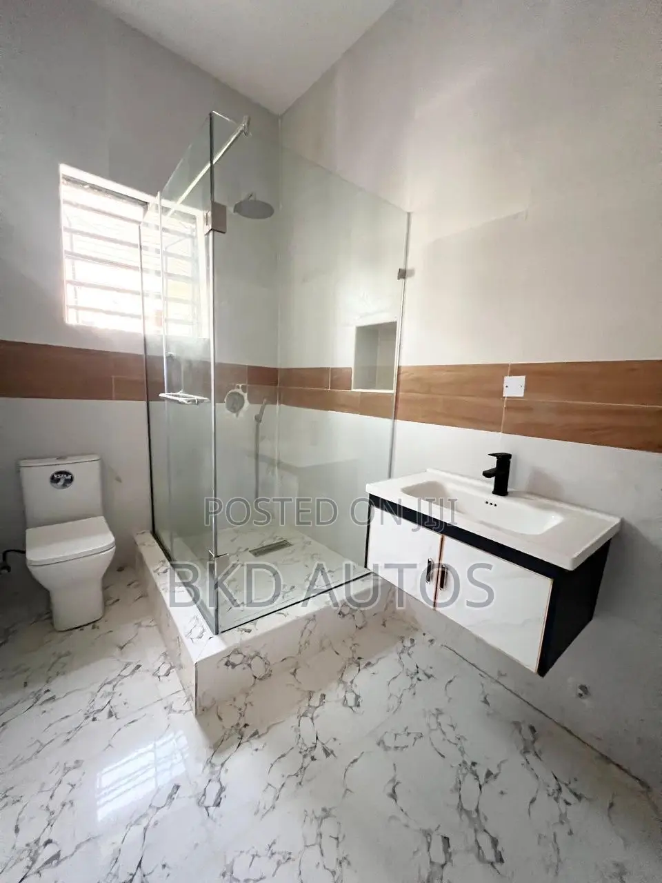 3bdrm Duplex in Ilaje for sale in Ilaje