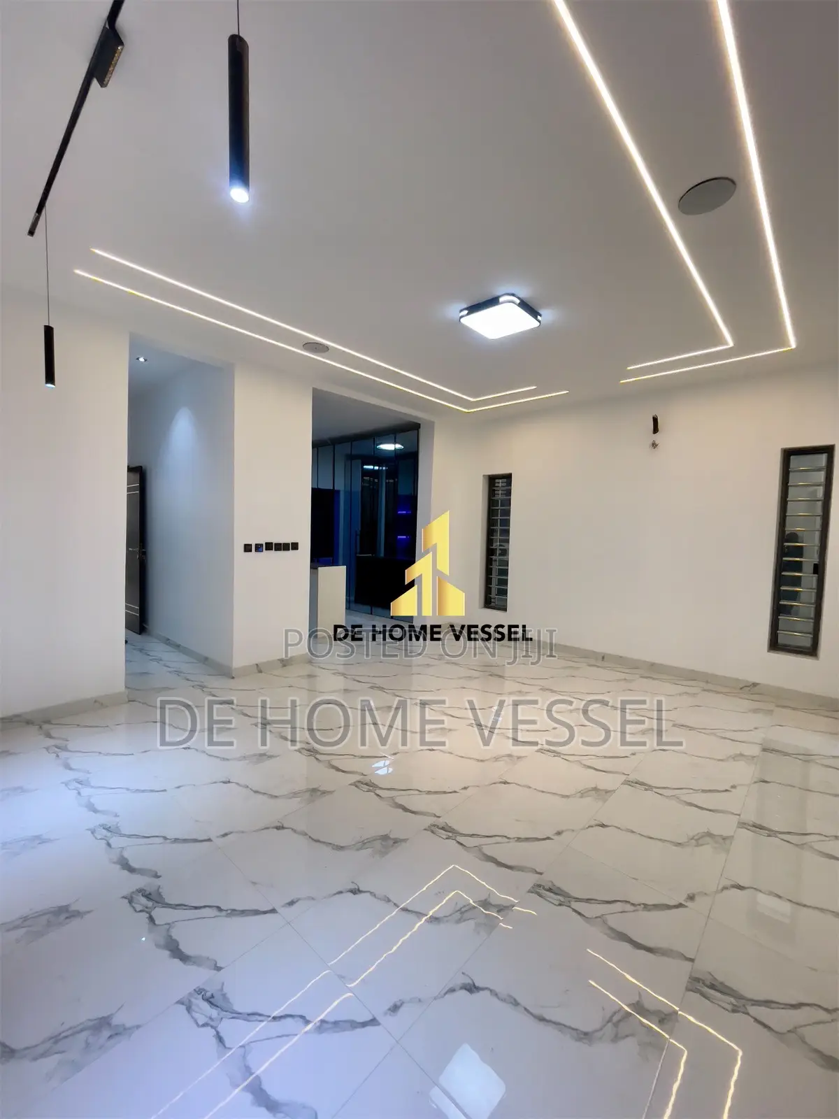 4bdrm Duplex in Osapa, Lekki for sale in Lekki