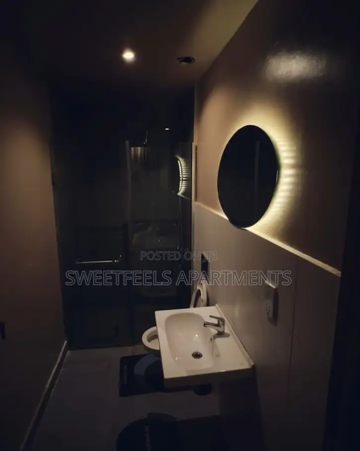 1 Bedroom With a Fascinating Water Front View. in Lekki Expressway