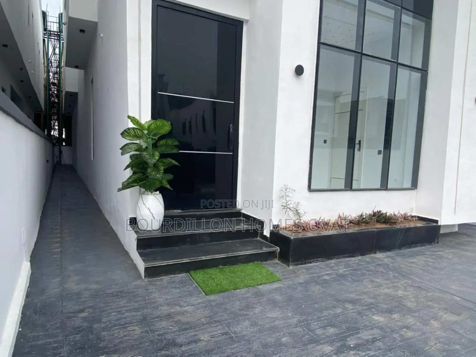 5bdrm Duplex in Harris Drive By Vgc for sale in Lekki
