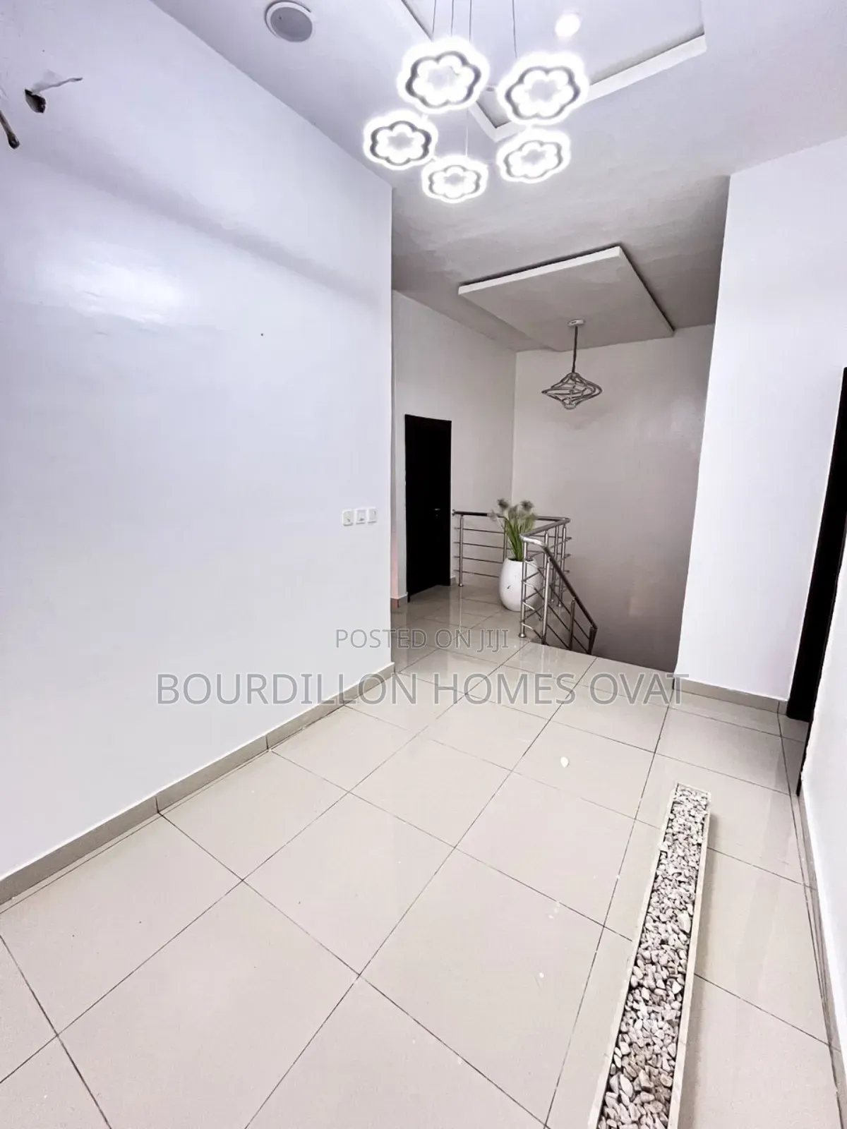 4bdrm Duplex in Ikota Villa Estate for sale in Ikota