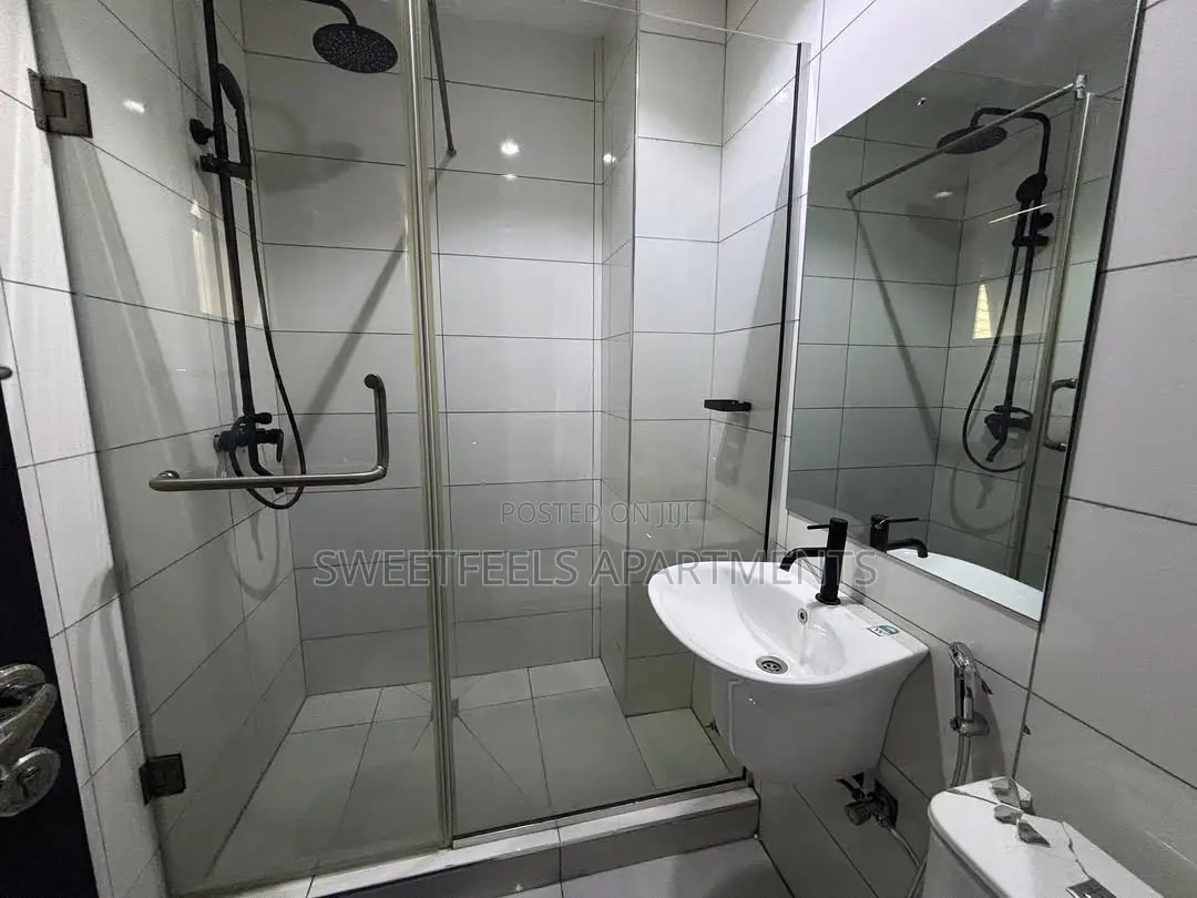 Luxurious 2 Bedroom Apartment With Swimming Pool and Gym in Ikate