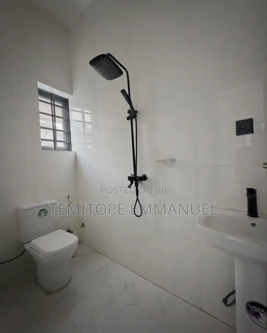Furnished 3bdrm Apartment in Magodo Phase 2 for sale in GRA Phase 2 Shangisha