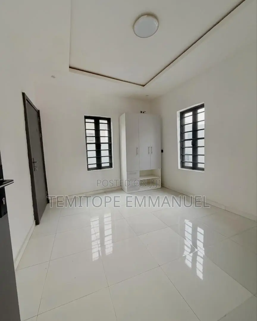 Furnished 3bdrm Apartment in Magodo Phase 2 for sale in GRA Phase 2 Shangisha