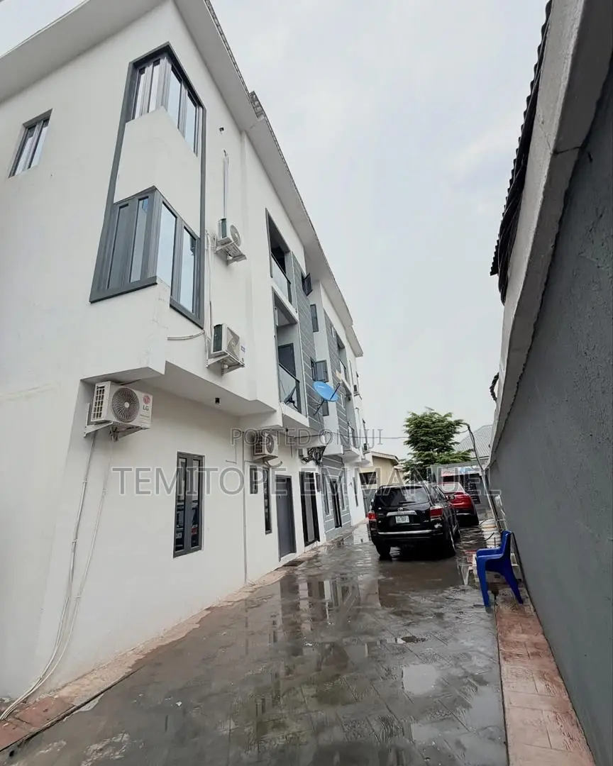 Furnished 3bdrm Apartment in Magodo Phase 2 for sale in GRA Phase 2 Shangisha