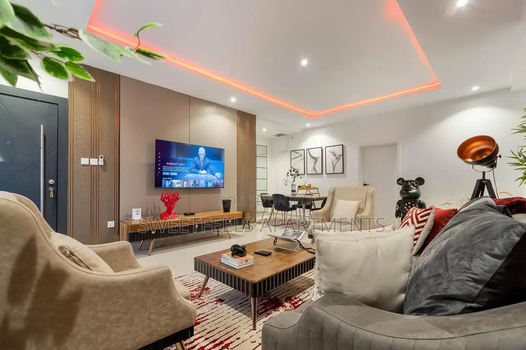2 Beds Luxury Shortlet in the Heart of Lekki Phase 1 . in Lekki Phase 1