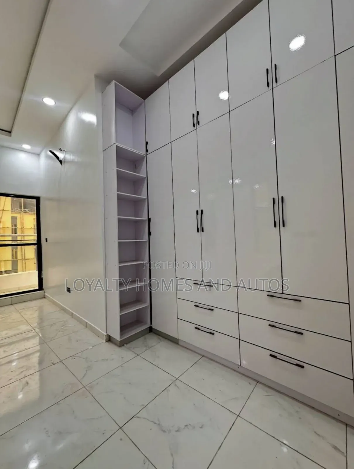 5bdrm House in Ikate for sale in Ikate