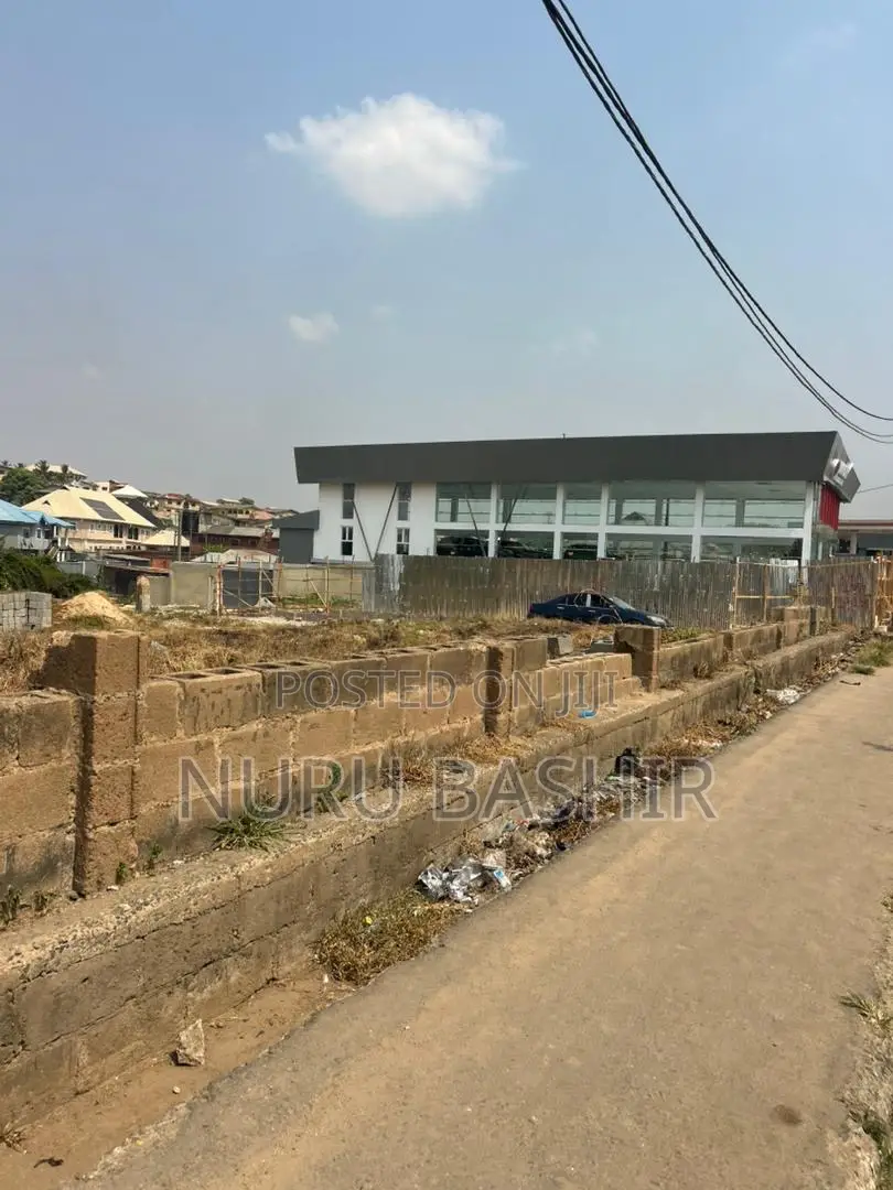 A Plot of Commercial Land in Akala Express