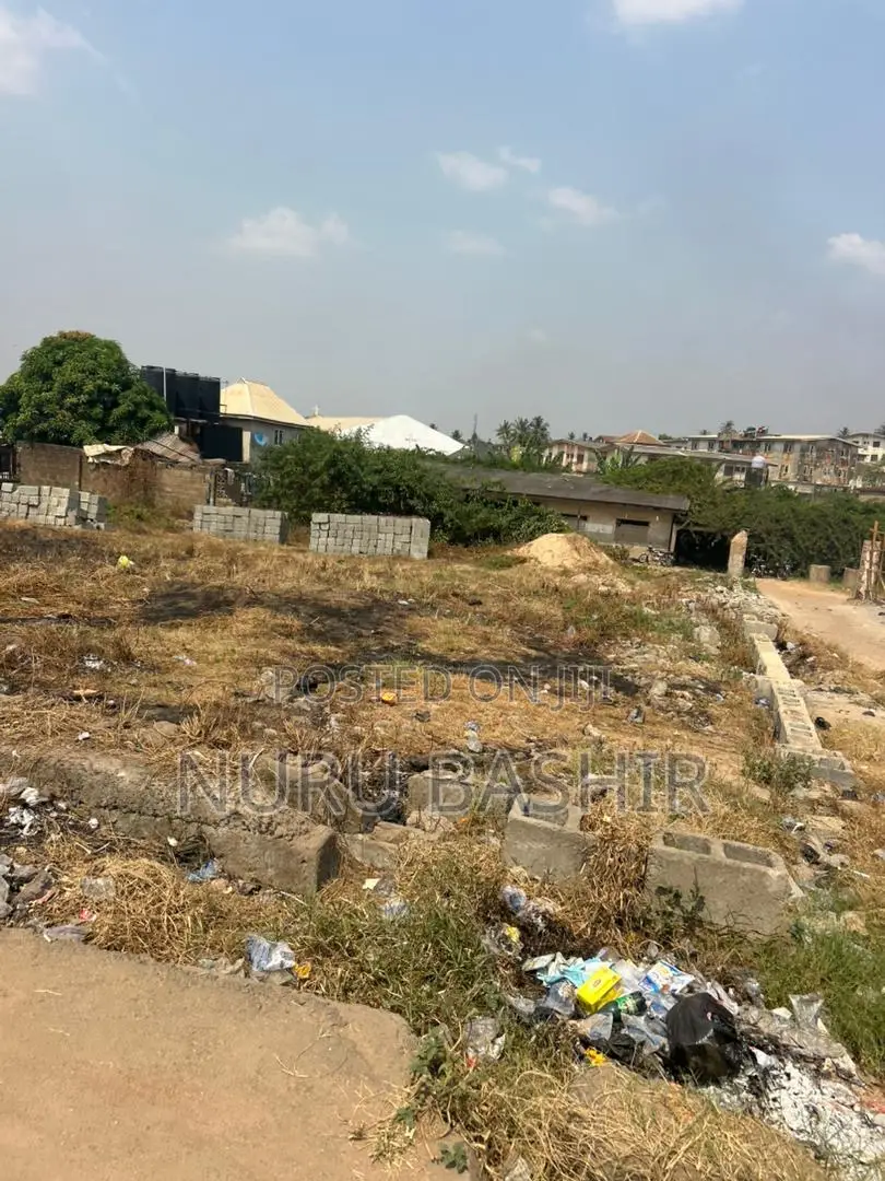 A Plot of Commercial Land in Akala Express