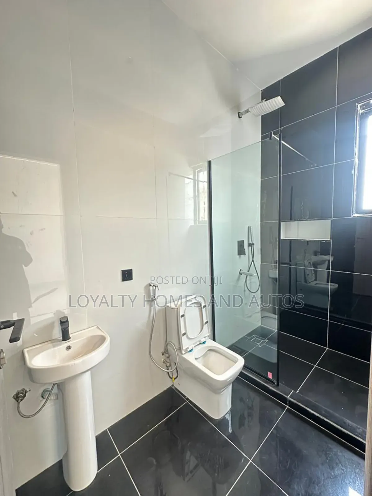 5bdrm House in Ajah for sale in Ajah