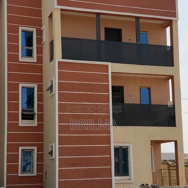 5bdrm Duplex in Gaduwa for sale in Gaduwa