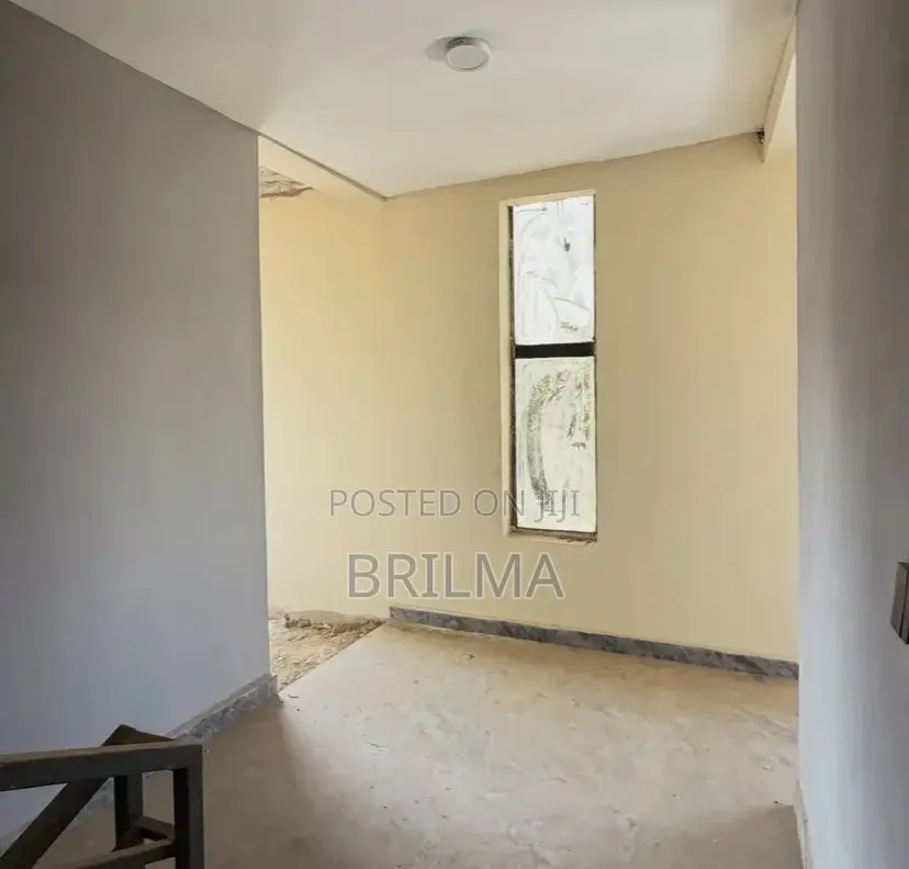 3bdrm Block of Flats in Kaura for sale in Kaura