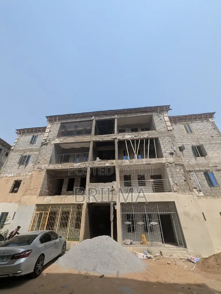 3bdrm Block of Flats in Durumi for sale in Durumi
