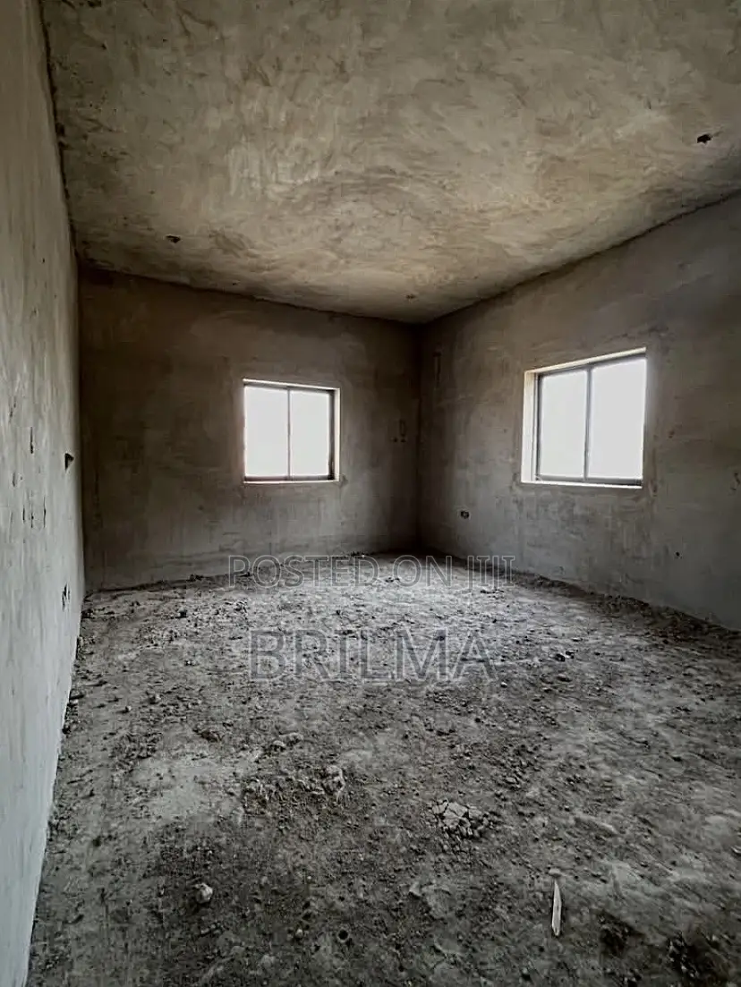 3bdrm Block of Flats in Kaura for sale in Kaura