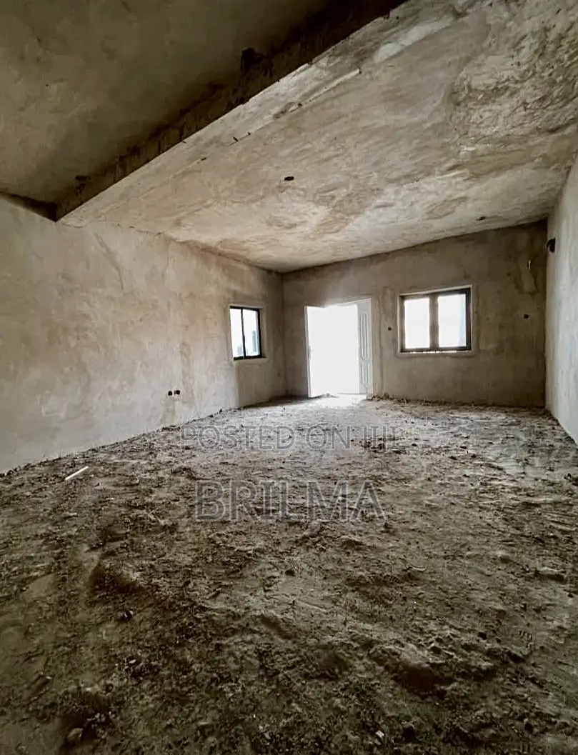 3bdrm Block of Flats in Kaura for sale in Kaura