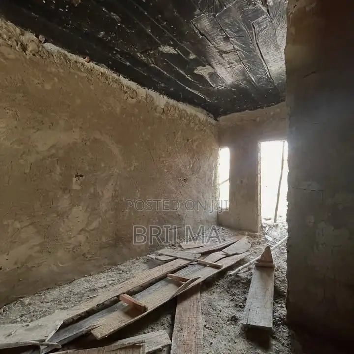 4bdrm Duplex in Gaduwa for sale in Gaduwa