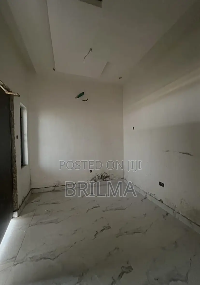 3bdrm Duplex in Gaduwa for sale in Gaduwa