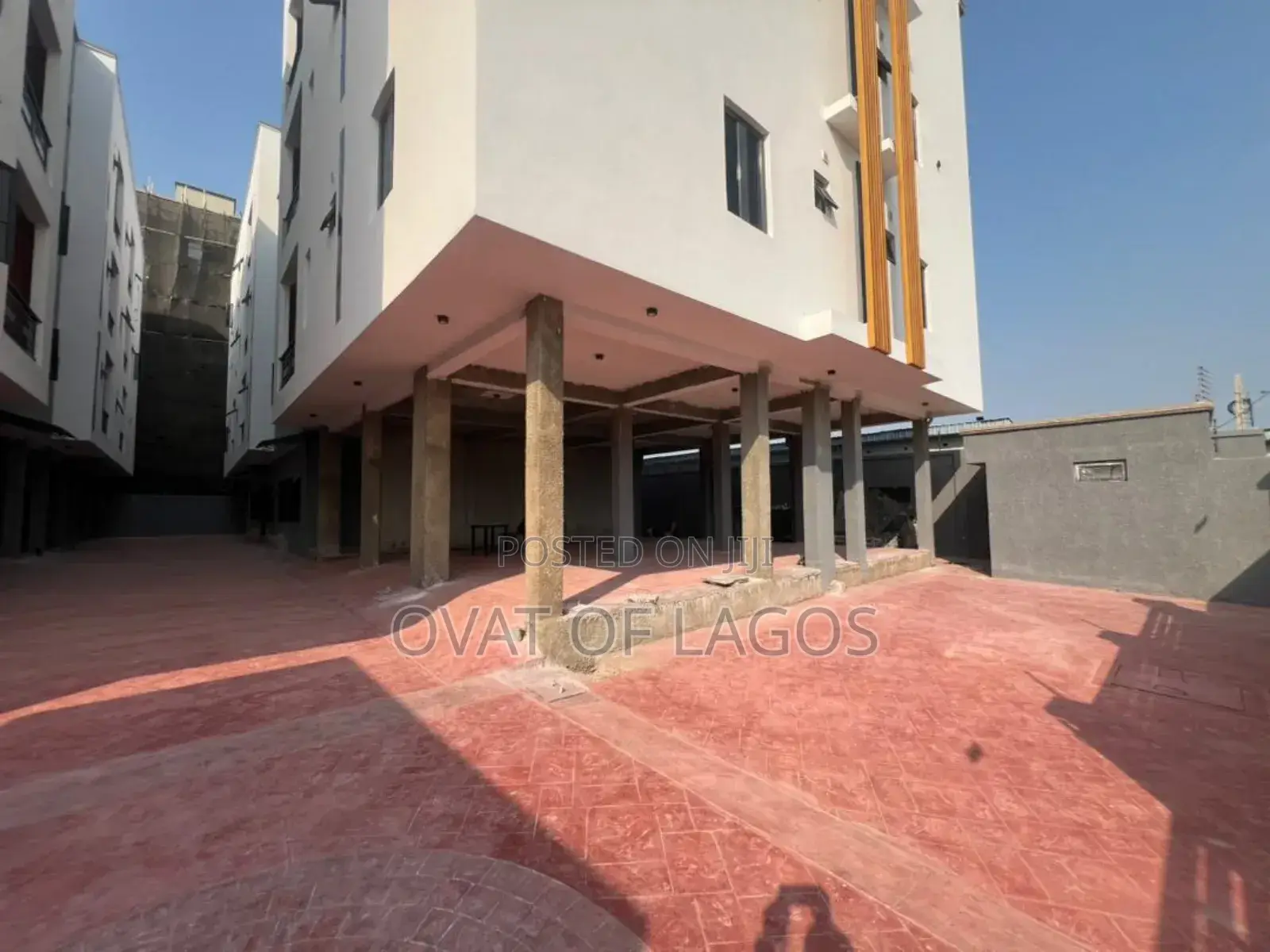 3bdrm Apartment in Ikate, Ilasan for sale in Ilasan