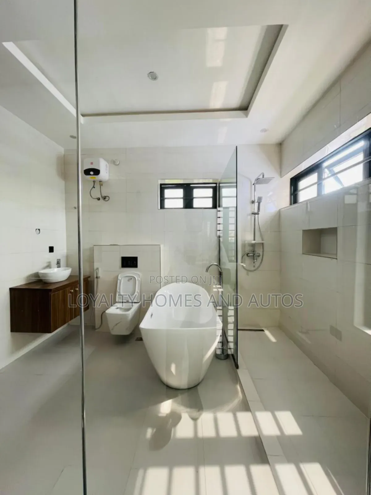 5bdrm Duplex in GRA Phase 1 for sale in GRA Phase 1