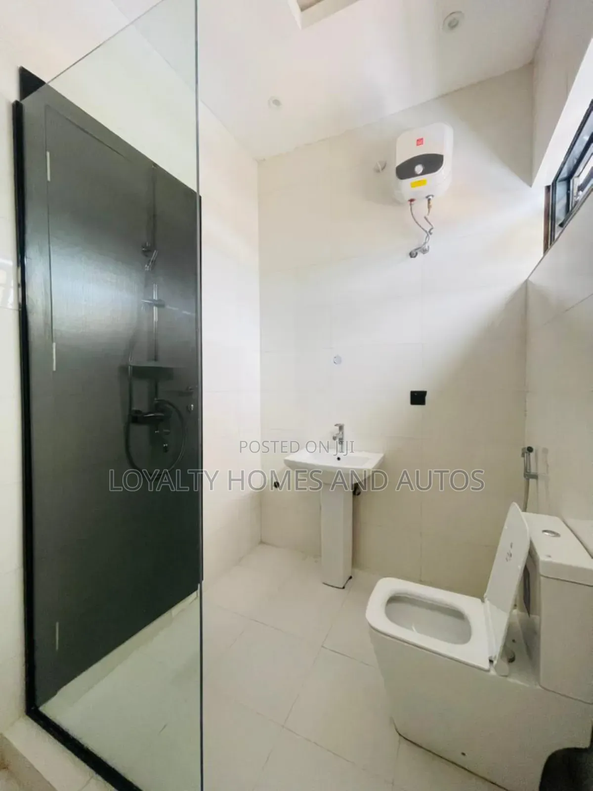 5bdrm Duplex in GRA Phase 1 for sale in GRA Phase 1